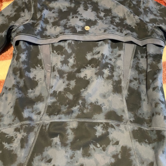 Women’s Queenieke Athletic Jacket. Size Large. - Picture 2 of 11